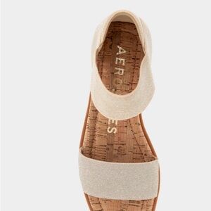 AEROSOLES Women's Soft Gold Sandals New In Box